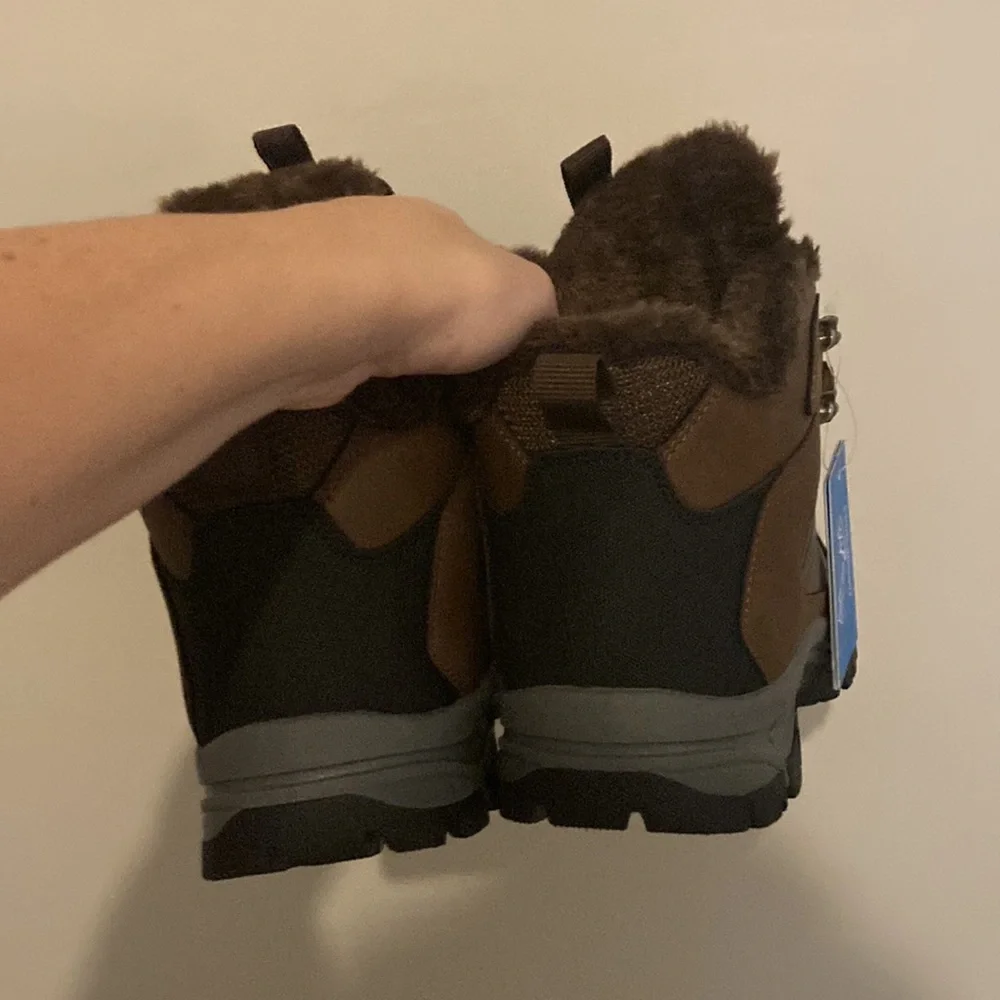 NWT winter boots!❄️❄️❄️❄️ - Picture 3 of 7